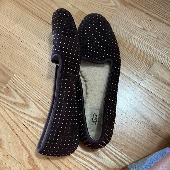 UGG flats - Picture 2 of 3